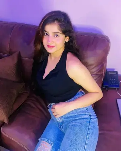Call Girls Partapgarh Cash On Delivery