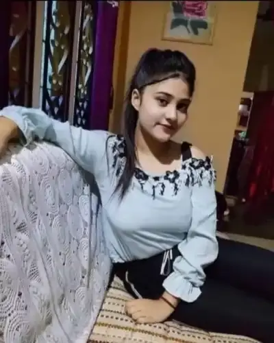 Call Girls Service in Partapgarh